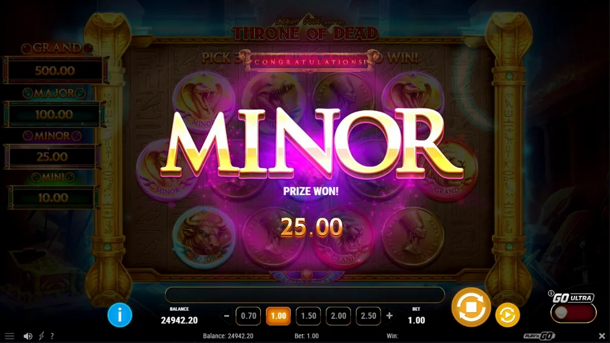 Legion Gold and the Throne of Dead slot machine interface
